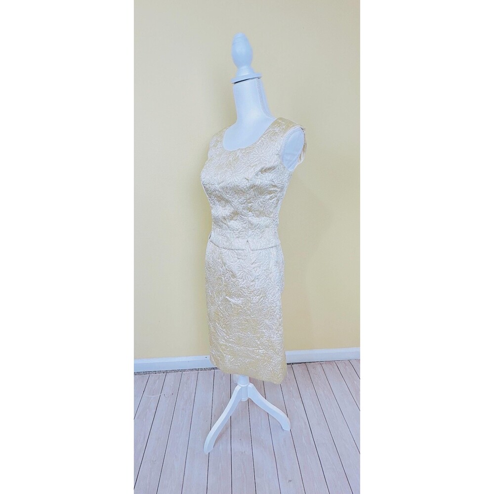 1960s Vintage Gold and Cream Brocade Suit / 60s Metallic Satin Jacket, XS - Picture 4 of 7